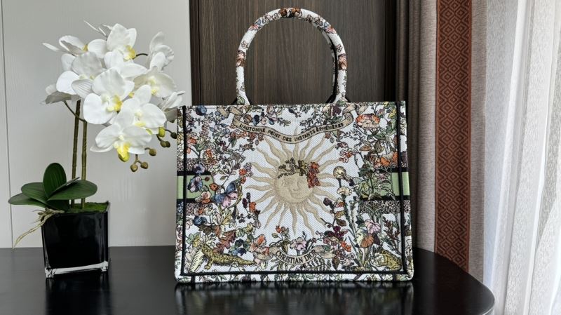 Dior Shopping Bags